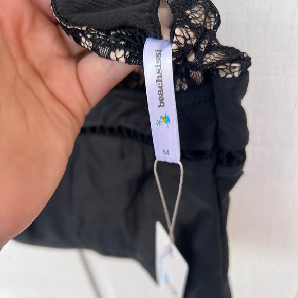 Beachsissi Black Lace Floral V-Neck Bikini Top Medium Wireless Fully Lined - Picture 8 of 8